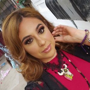 Meet your Posher, Tania